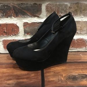 Size 7.5 Suede Black Wedge Heel